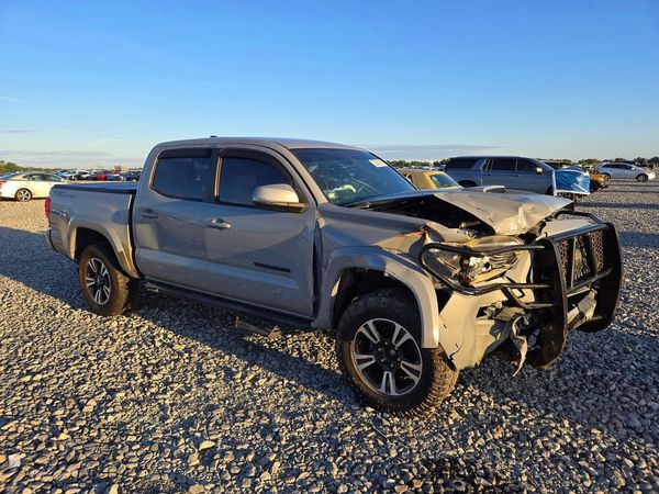2019 TOYOTA TACOMA SR5 — Passenger 3/4