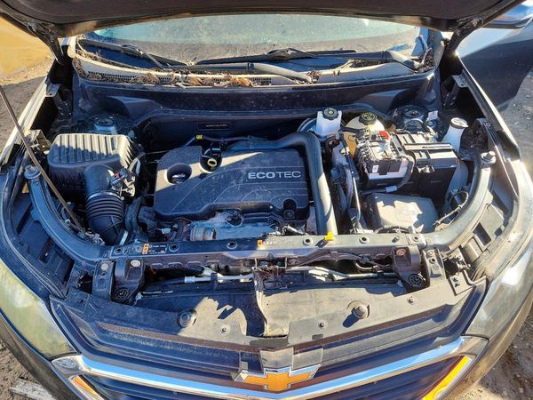 2019 CHEVROLET EQUINOX LT (1LT) — Engine bay