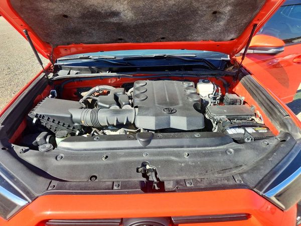 2024 TOYOTA 4RUNNER TRD offroad Prem — Engine bay