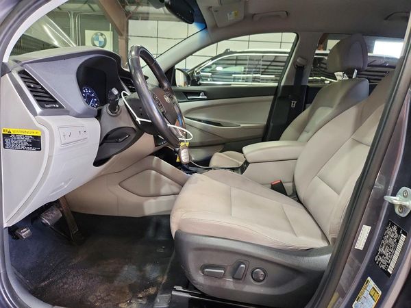 2016 HYUNDAI TUCSON — DENT