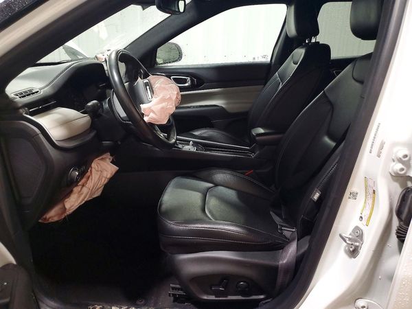 2025 JEEP COMPASS Limited — DENT
