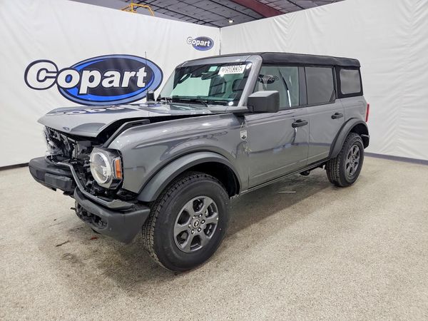 2026 FORD BRONCO Big Bend — Front 3/4