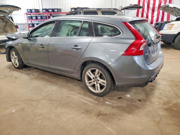 2017 VOLVO V60 Premier — DSRA