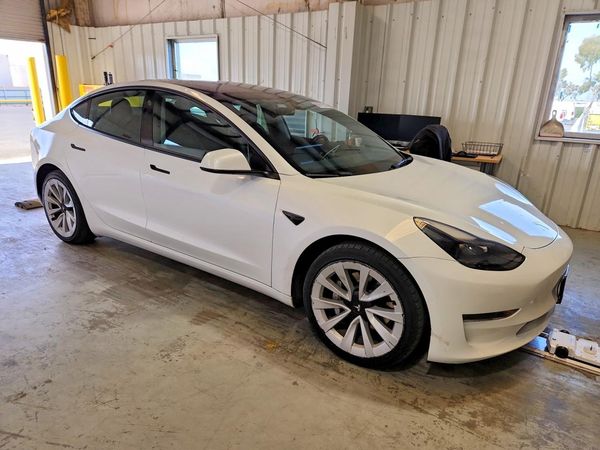 2022 TESLA MODEL 3 — Passenger 3/4