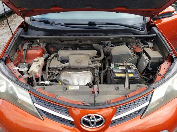 2015 TOYOTA RAV4 XLE (M Grade) — Engine bay