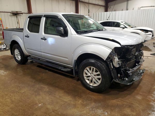 2018 NISSAN FRONTIER — Passenger 3/4