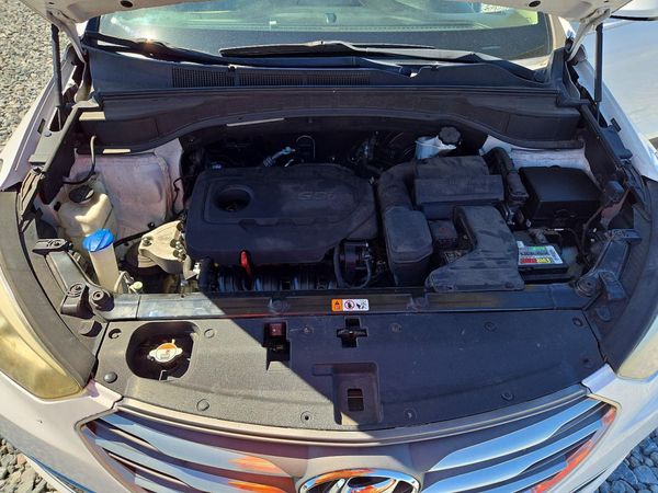 2018 HYUNDAI SANTA FE — Engine bay