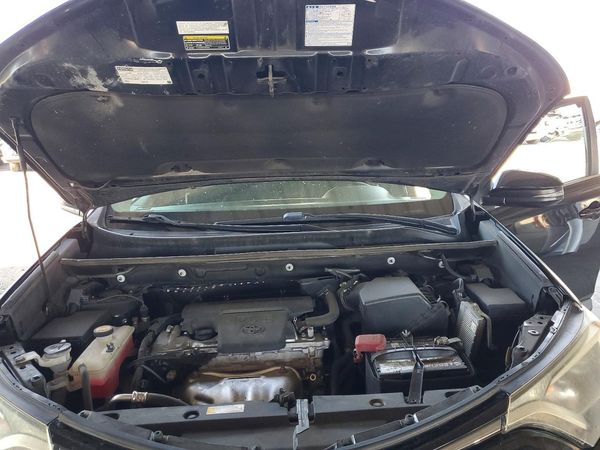 2018 TOYOTA RAV4 Adventure/XLE — Engine bay