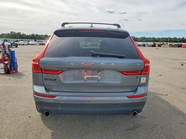 2018 VOLVO XC60 Momentum — DIRR
