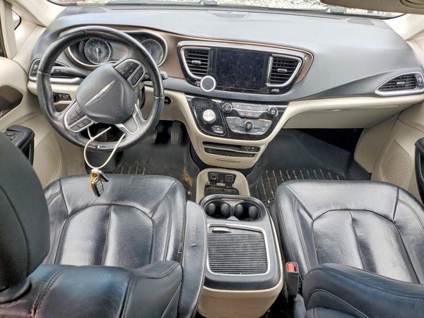 2017 CHRYSLER PACIFICA Touring L Plus — CKPT