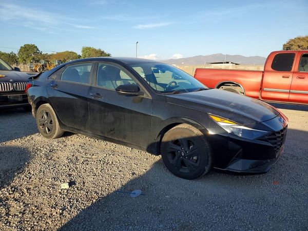 2023 HYUNDAI ELANTRA SEL — Passenger 3/4