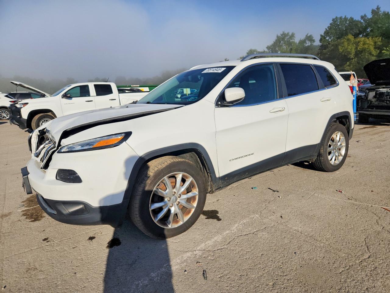 2017 JEEP CHEROKEE Limited — Front 3/4