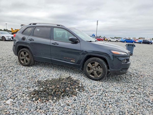2017 JEEP CHEROKEE — Passenger 3/4