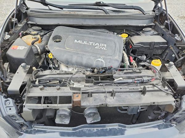 2017 JEEP CHEROKEE — Engine bay