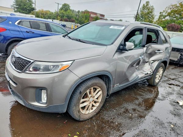 2015 KIA SORENTO — DSFA — Front 3/4