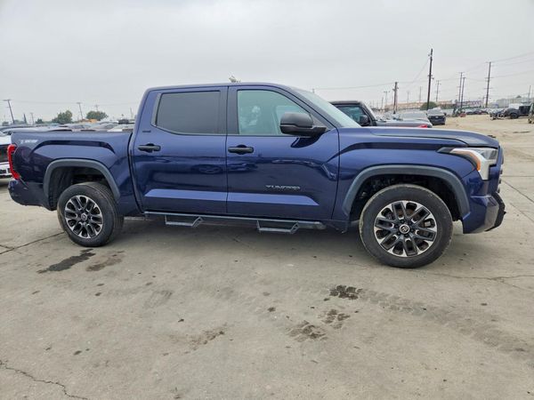 2022 TOYOTA TUNDRA SR5 — Passenger 3/4