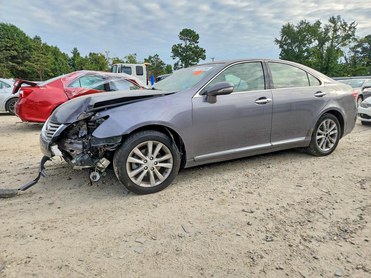 2012 LEXUS ES350 350 — Front 3/4