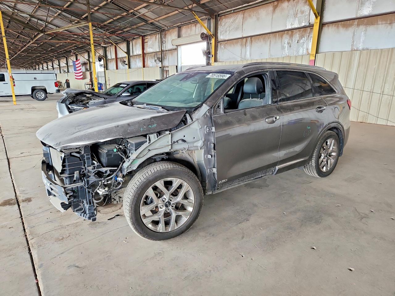 2019 KIA SORENTO SX, SXL — Front 3/4
