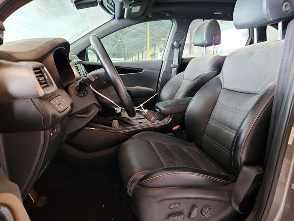 2019 KIA SORENTO SX, SXL — DENT