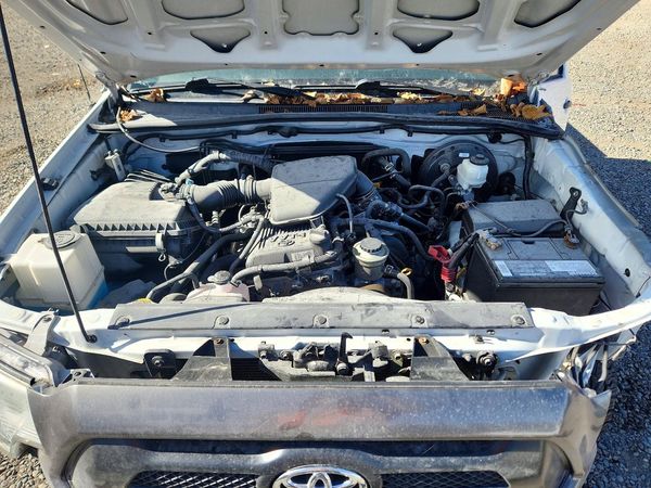 2014 TOYOTA TACOMA Delux Grade — Engine bay
