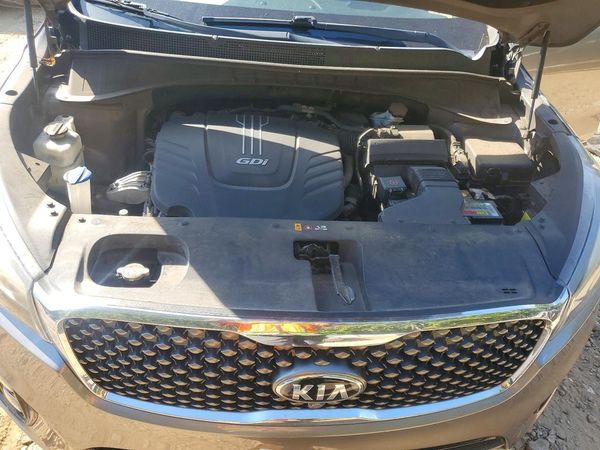 2017 KIA SORENTO SX, SX Limited — Engine bay