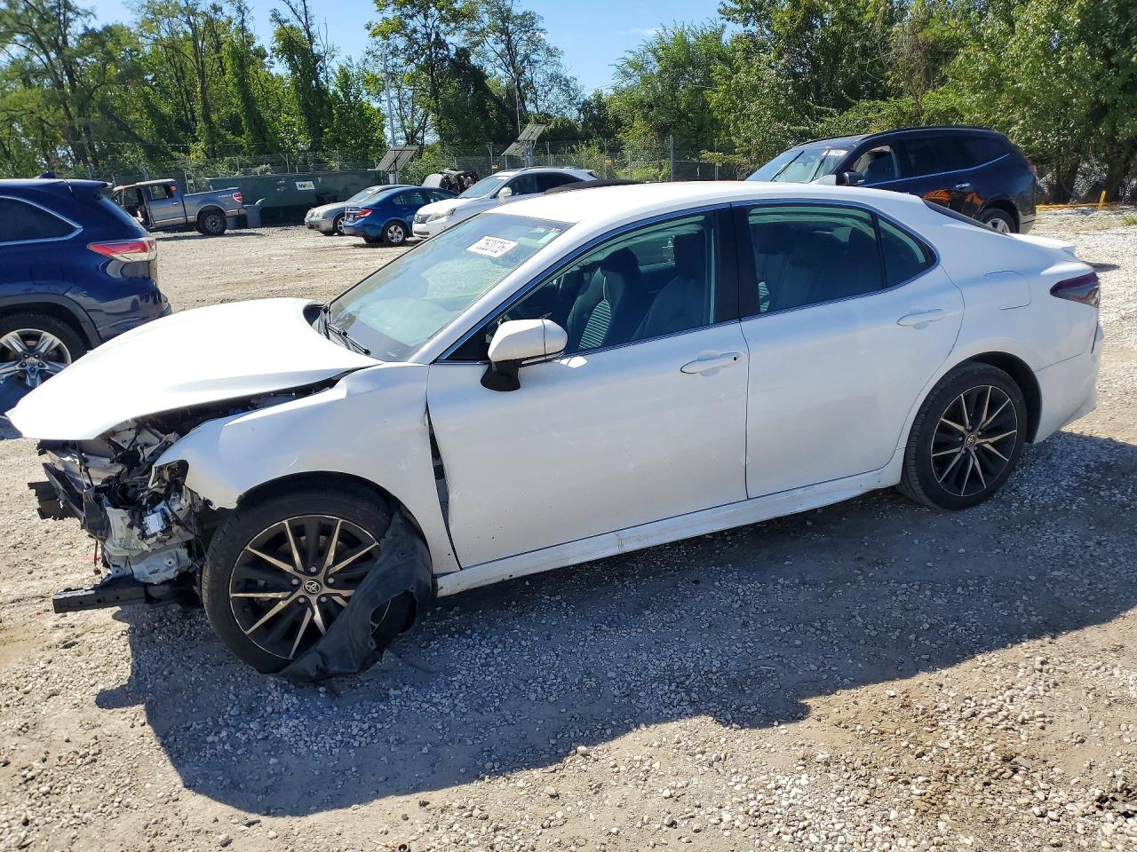 2024 TOYOTA CAMRY SE — Front 3/4