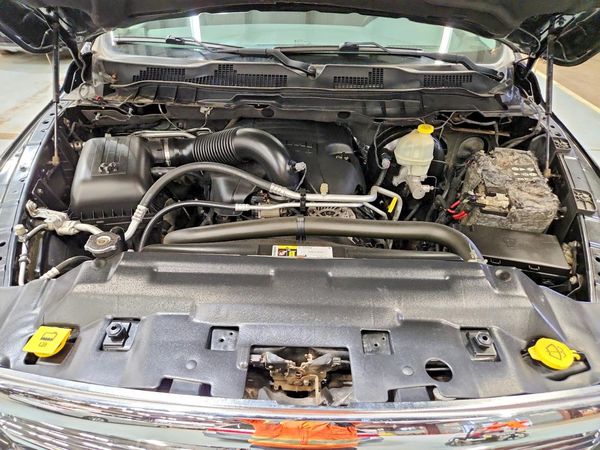 2016 RAM 1500 SLT — Engine bay