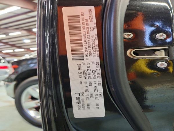 2016 RAM 1500 SLT — VINS
