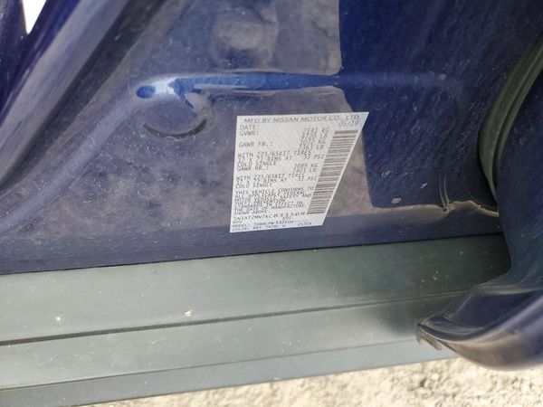 2019 NISSAN ROGUE — VINS