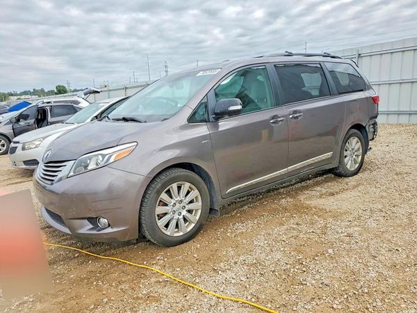 2017 TOYOTA SIENNA — DSFA — Front 3/4