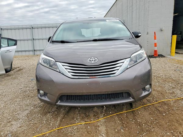 2017 TOYOTA SIENNA — DIRF