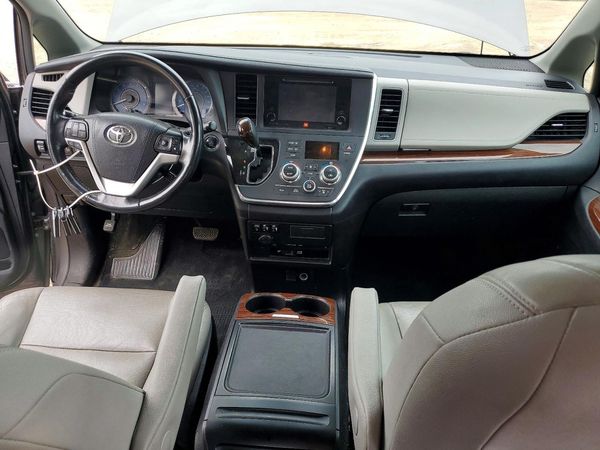 2017 TOYOTA SIENNA — CKPT