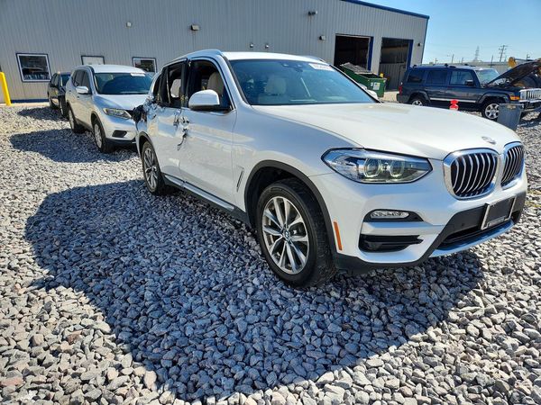 2019 BMW X3 xDrive30i — Passenger 3/4