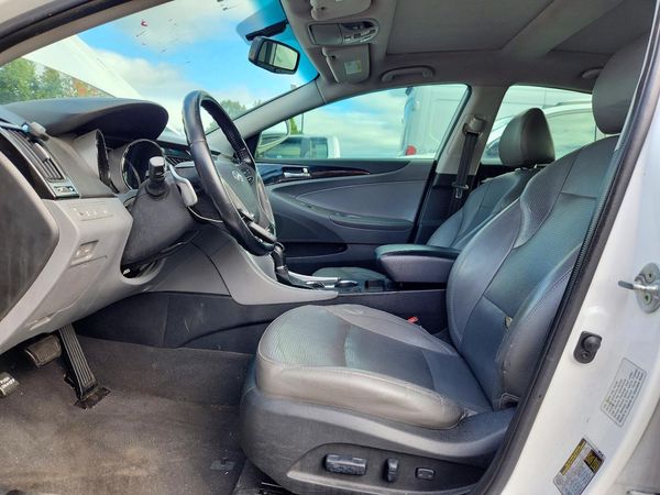 2014 HYUNDAI SONATA — DENT