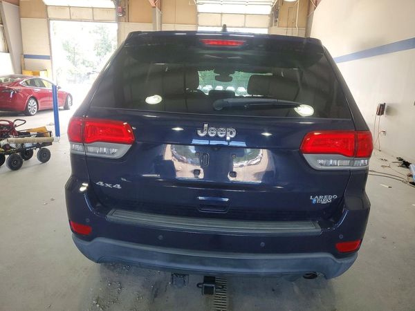 2017 JEEP GRAND CHEROKEE Laredo — DIRR