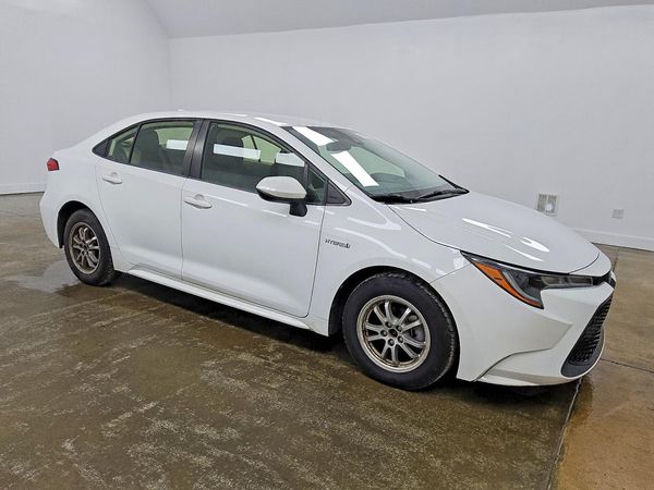 2020 TOYOTA COROLLA LE — Passenger 3/4