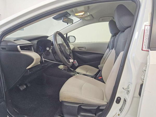 2021 TOYOTA COROLLA LE — DENT