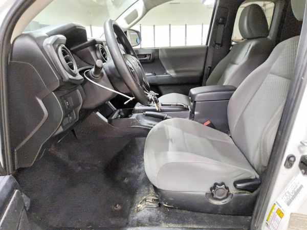 2022 TOYOTA TACOMA SR5 — DENT