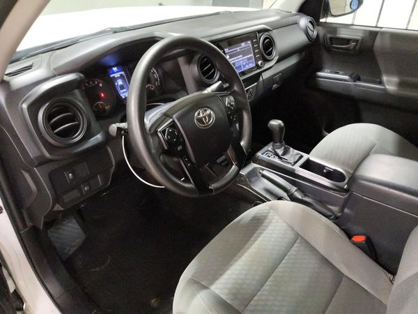 2022 TOYOTA TACOMA SR5 — CKPT