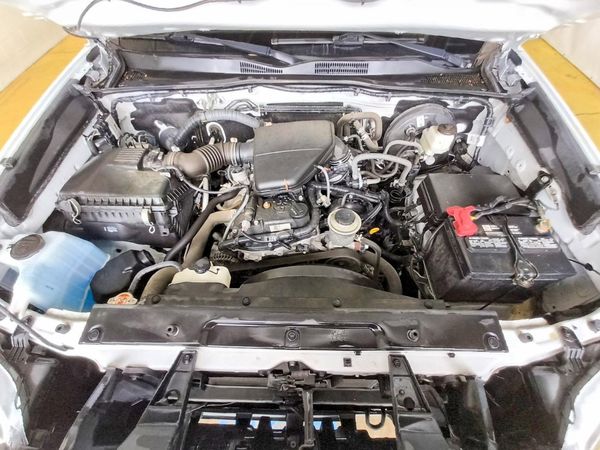 2022 TOYOTA TACOMA SR5 — Engine bay