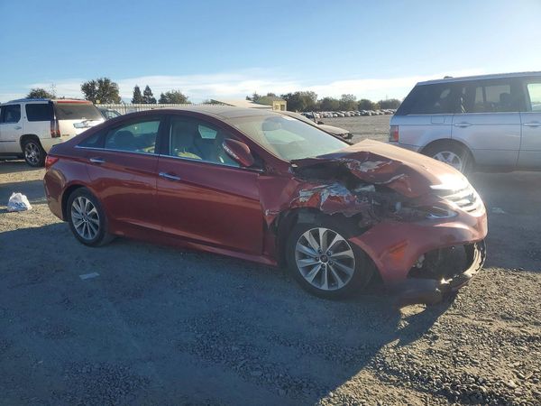 2014 HYUNDAI SONATA — Passenger 3/4