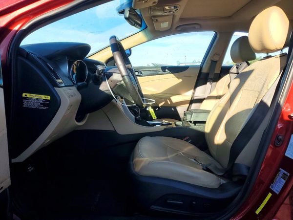 2014 HYUNDAI SONATA — DENT