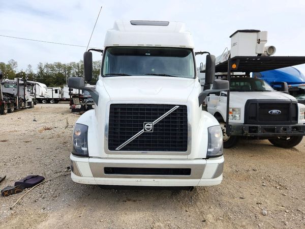 2018 VOLVO VN — DIRF