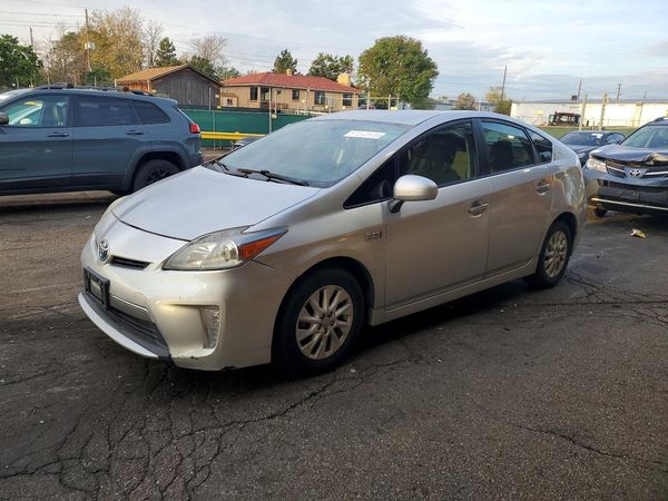 2012 TOYOTA PRIUS — DSFA — Front 3/4