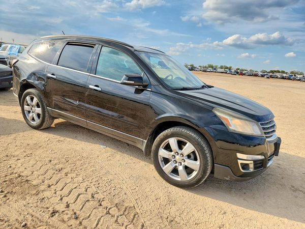 2017 CHEVROLET TRAVERSE 1LT — Passenger 3/4