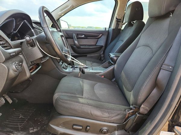 2017 CHEVROLET TRAVERSE 1LT — DENT