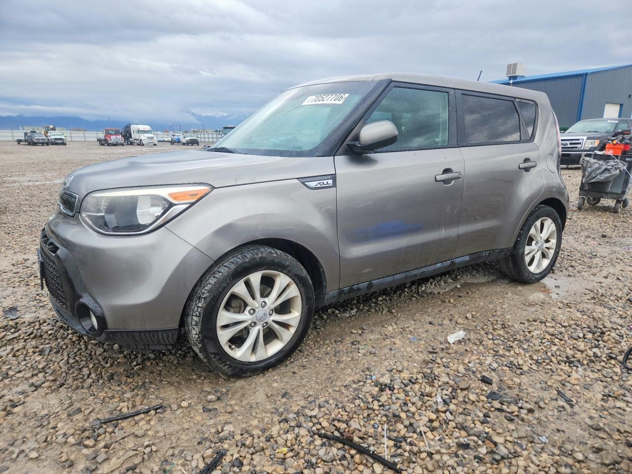 2016 KIA SOUL Exclaim — Front 3/4