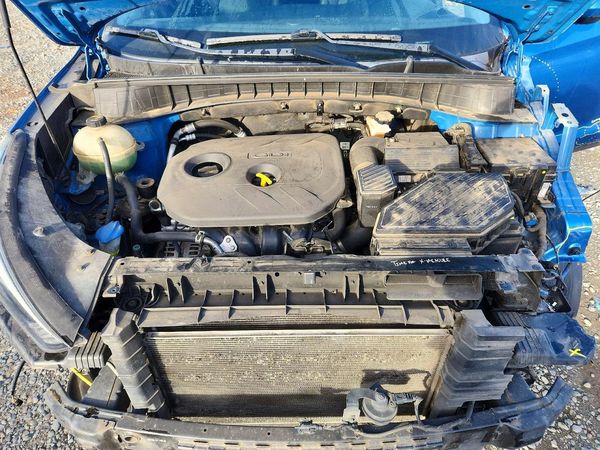 2016 HYUNDAI TUCSON — Engine bay
