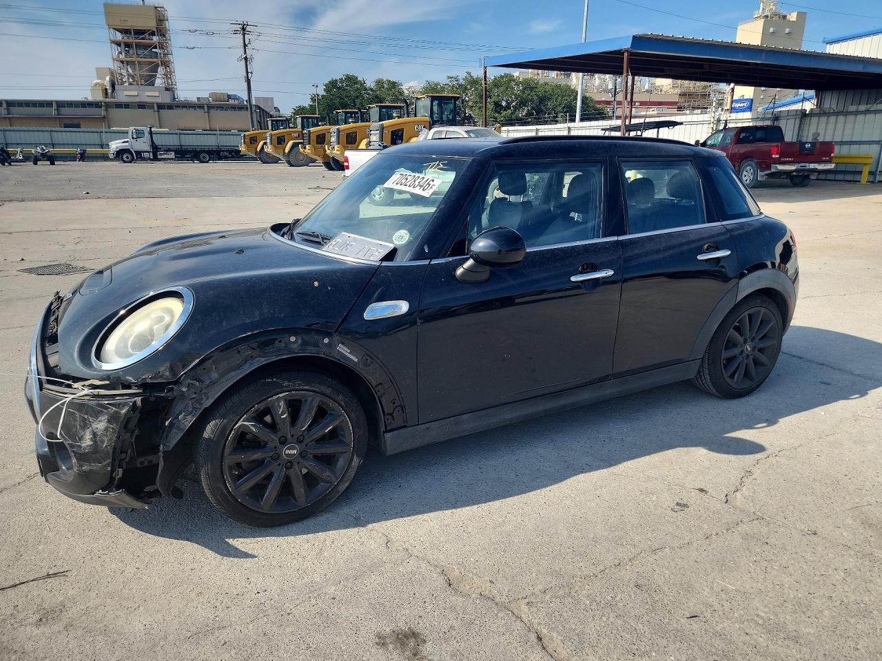 2015 MINI COOPER — Front 3/4