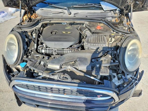 2015 MINI COOPER — Engine bay